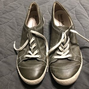 Josef Seibel women’s size 9 taupe leather shoes